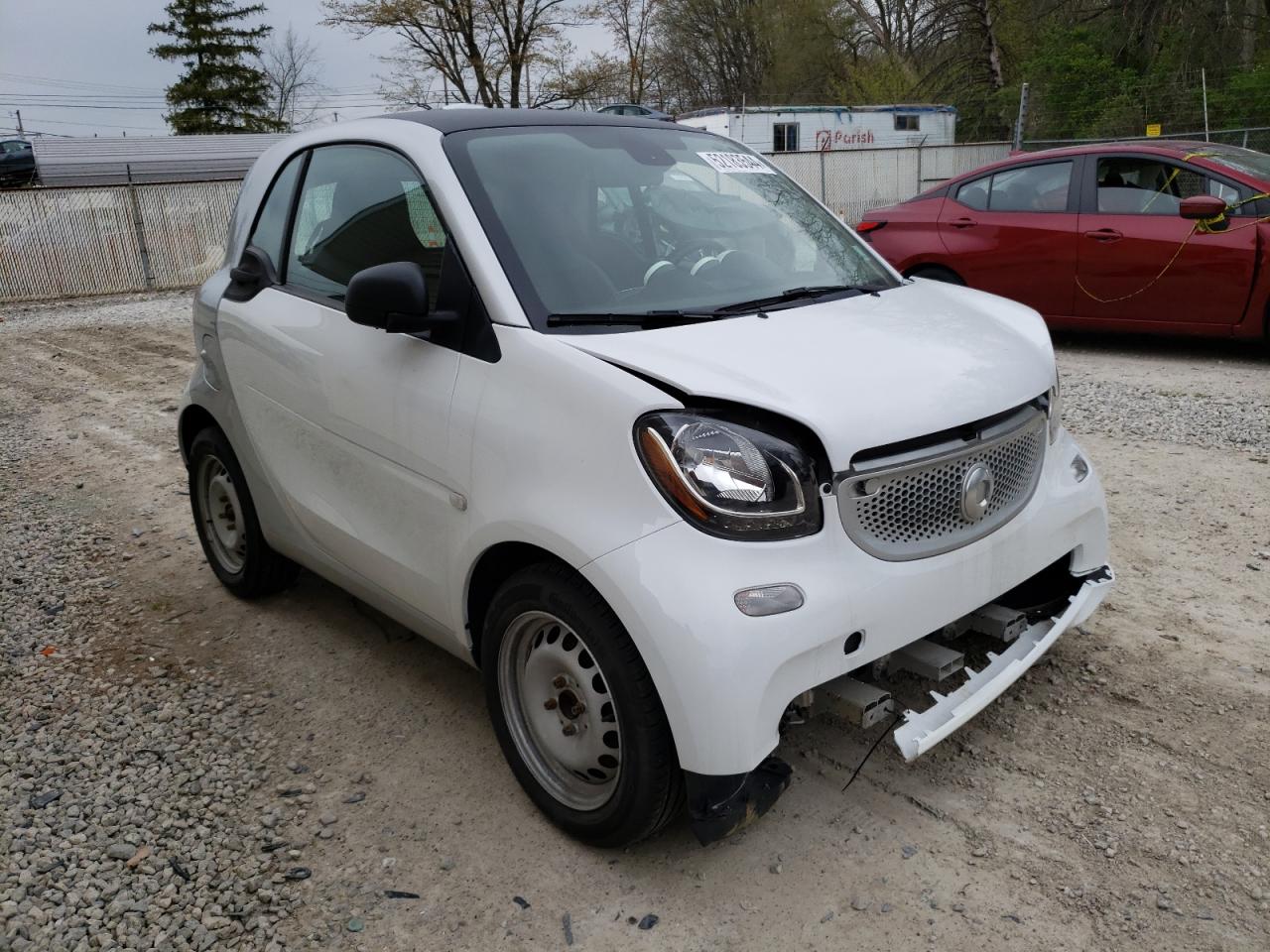 Photo 3 VIN: WMEFJ5DA0GK138905 - SMART FORTWO 