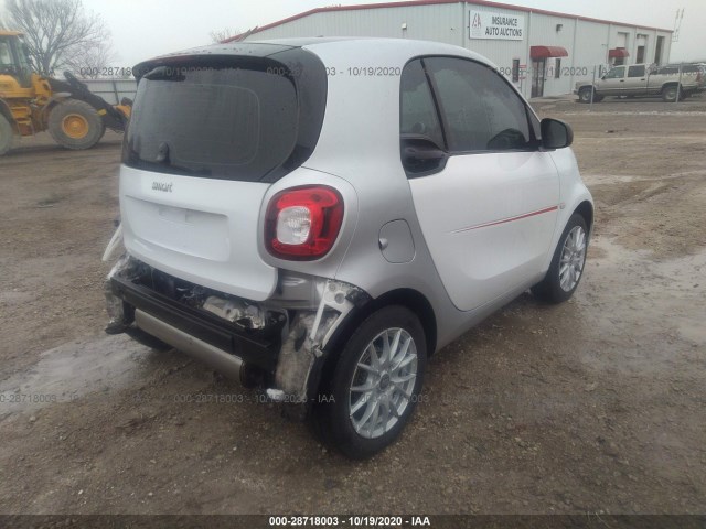 Photo 3 VIN: WMEFJ5DA0GK141190 - SMART FORTWO 