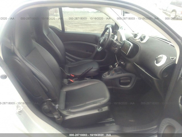 Photo 4 VIN: WMEFJ5DA0GK141190 - SMART FORTWO 