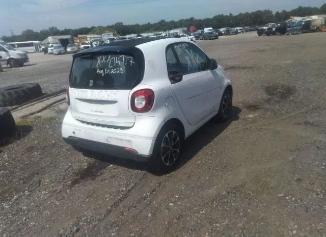 Photo 3 VIN: WMEFJ5DA0HK174529 - SMART FORTWO 