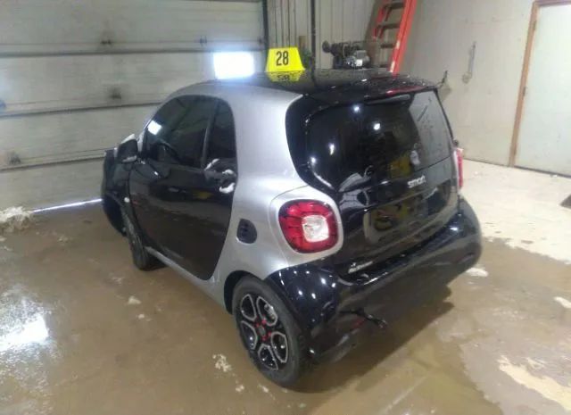 Photo 2 VIN: WMEFJ5DA1GK049604 - SMART FORTWO 