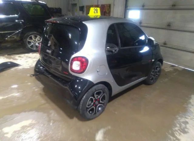 Photo 3 VIN: WMEFJ5DA1GK049604 - SMART FORTWO 