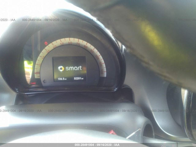 Photo 6 VIN: WMEFJ5DA1GK064958 - SMART FORTWO 