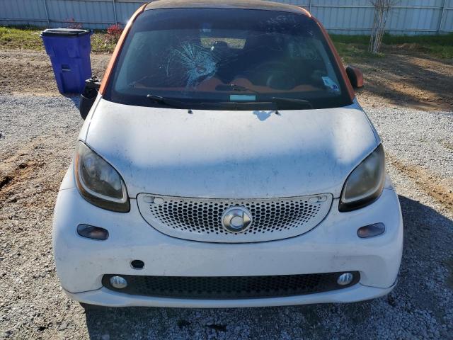 Photo 4 VIN: WMEFJ5DA1GK076477 - SMART FORTWO 