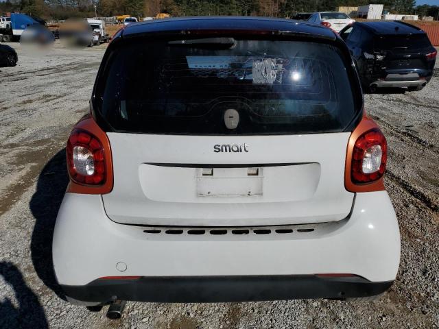 Photo 5 VIN: WMEFJ5DA1GK076477 - SMART FORTWO 