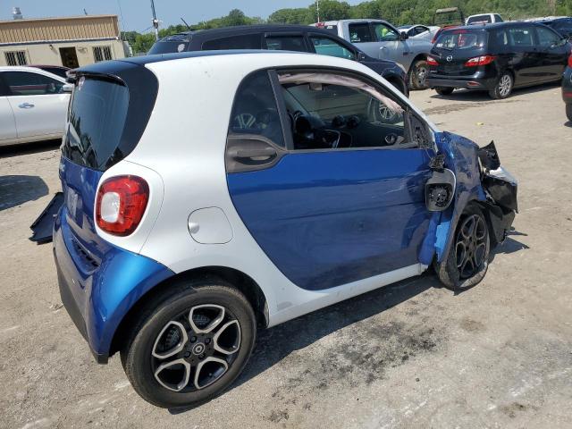 Photo 2 VIN: WMEFJ5DA1GK076818 - SMART FORTWO 