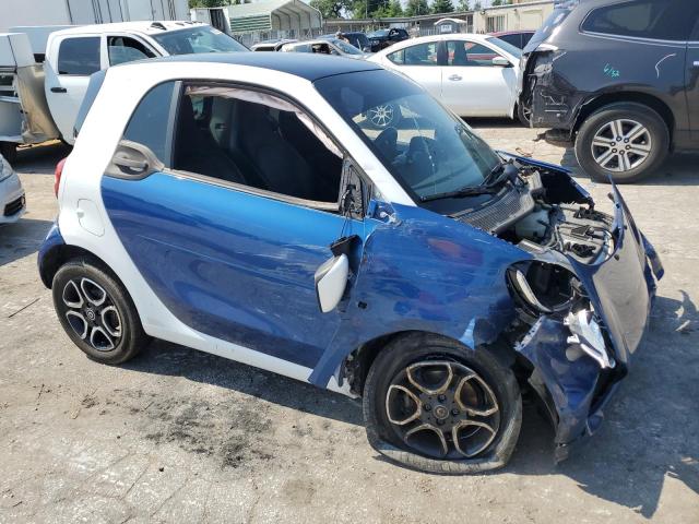 Photo 3 VIN: WMEFJ5DA1GK076818 - SMART FORTWO 