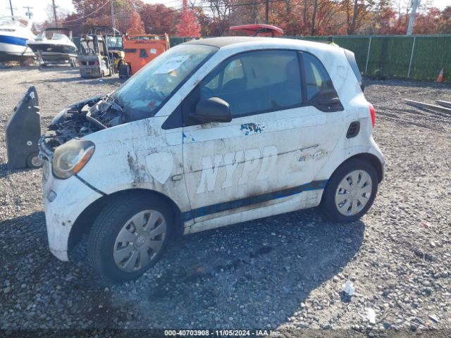 Photo 1 VIN: WMEFJ5DA1GK103709 - SMART FORTWO 