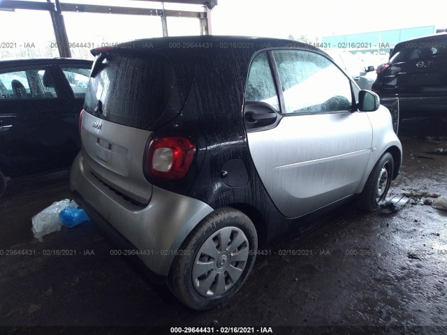 Photo 3 VIN: WMEFJ5DA1GK150030 - SMART FORTWO 