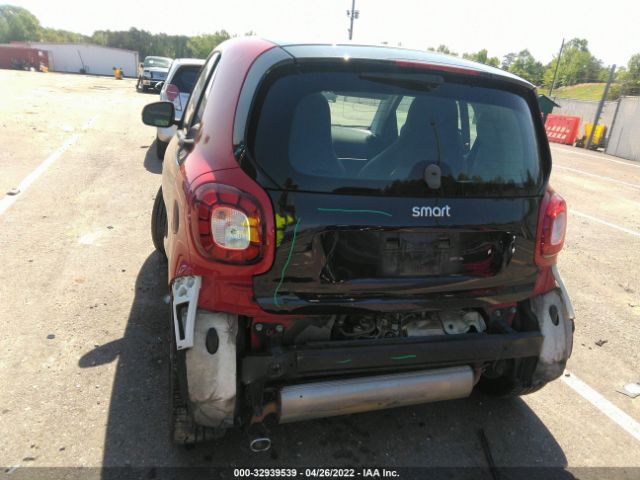 Photo 5 VIN: WMEFJ5DA1HK177584 - SMART FORTWO 