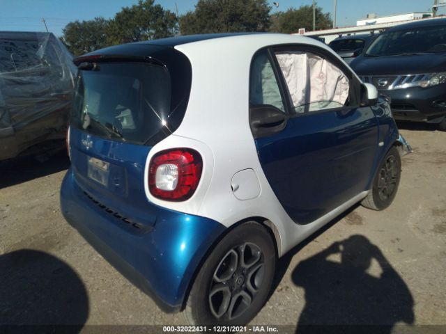 Photo 3 VIN: WMEFJ5DA2GK045318 - SMART FORTWO 