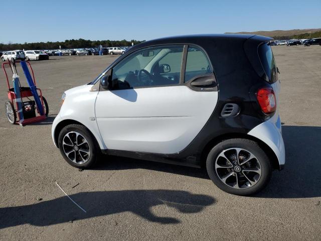 Photo 1 VIN: WMEFJ5DA2GK061874 - SMART FORTWO 