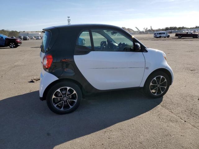 Photo 2 VIN: WMEFJ5DA2GK061874 - SMART FORTWO 