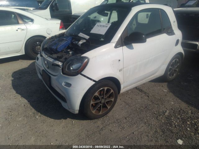 Photo 1 VIN: WMEFJ5DA2GK063284 - SMART FORTWO 