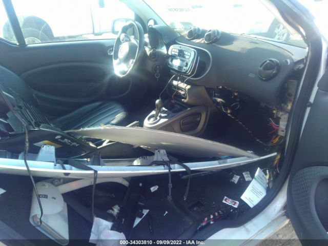 Photo 4 VIN: WMEFJ5DA2GK063284 - SMART FORTWO 