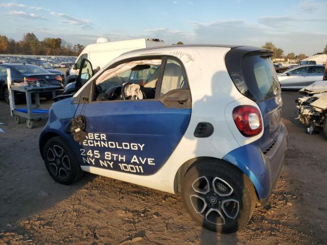 Photo 1 VIN: WMEFJ5DA2GK071398 - SMART FORTWO 