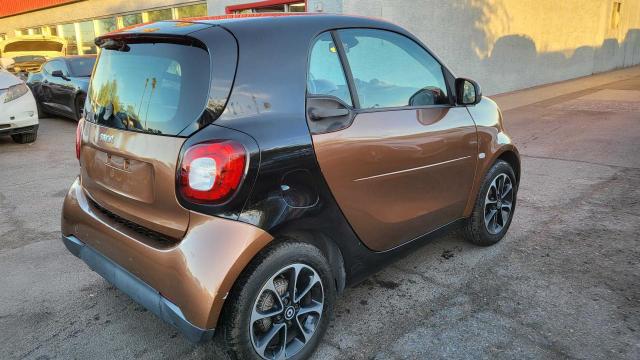 Photo 3 VIN: WMEFJ5DA2GK074057 - SMART FORTWO 