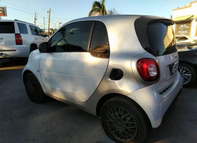 Photo 2 VIN: WMEFJ5DA2GK137934 - SMART FORTWO 