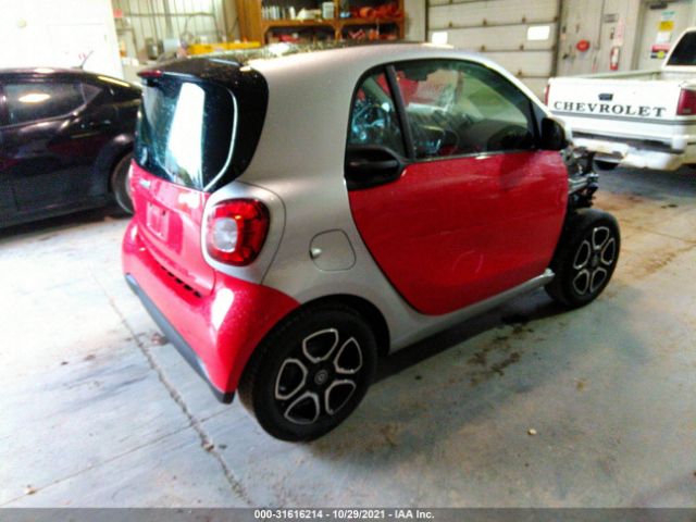 Photo 3 VIN: WMEFJ5DA2HK218515 - SMART FORTWO 