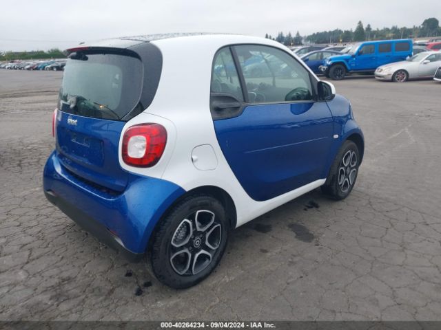 Photo 3 VIN: WMEFJ5DA3GK059826 - SMART FORTWO 