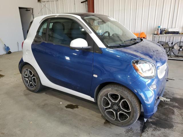 Photo 3 VIN: WMEFJ5DA3GK072091 - SMART FORTWO 