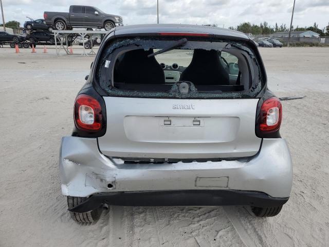 Photo 5 VIN: WMEFJ5DA3GK078327 - SMART FORTWO 