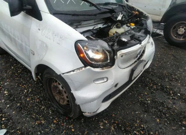 Photo 5 VIN: WMEFJ5DA3GK104280 - SMART FORTWO 