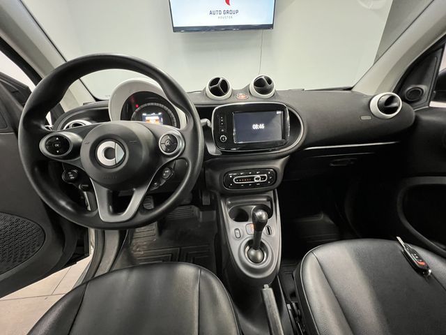 Photo 1 VIN: WMEFJ5DA3GK125209 - SMART FORTWO 