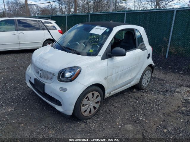 Photo 1 VIN: WMEFJ5DA4HK168345 - SMART FORTWO 