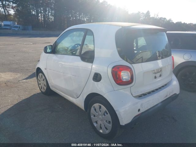 Photo 2 VIN: WMEFJ5DA4HK168684 - SMART FORTWO 