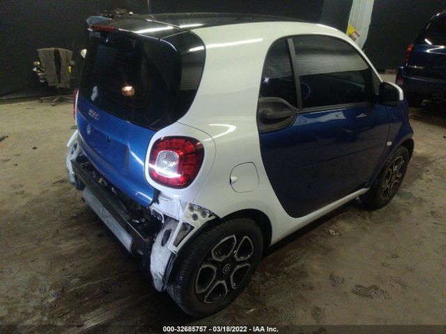 Photo 3 VIN: WMEFJ5DA4HK172590 - SMART FORTWO 