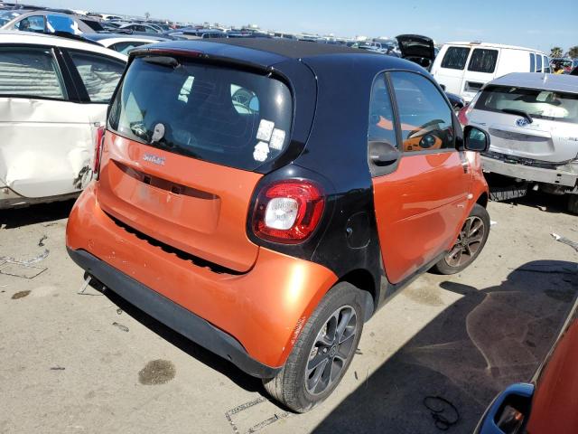 Photo 2 VIN: WMEFJ5DA4HK176199 - SMART FORTWO 