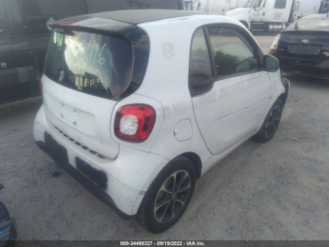 Photo 3 VIN: WMEFJ5DA5GK068687 - SMART FORTWO 