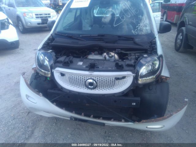 Photo 5 VIN: WMEFJ5DA5GK068687 - SMART FORTWO 