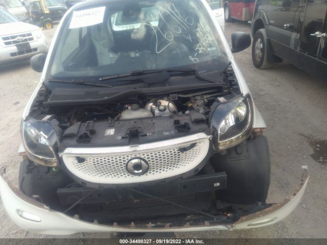 Photo 9 VIN: WMEFJ5DA5GK068687 - SMART FORTWO 