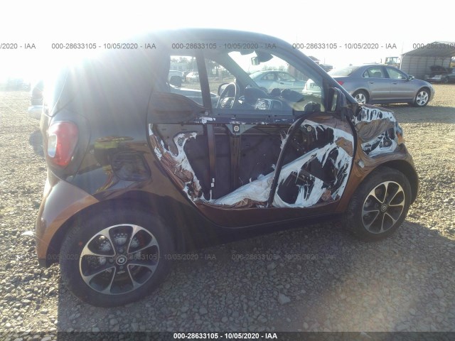 Photo 5 VIN: WMEFJ5DA5GK070469 - SMART FORTWO 