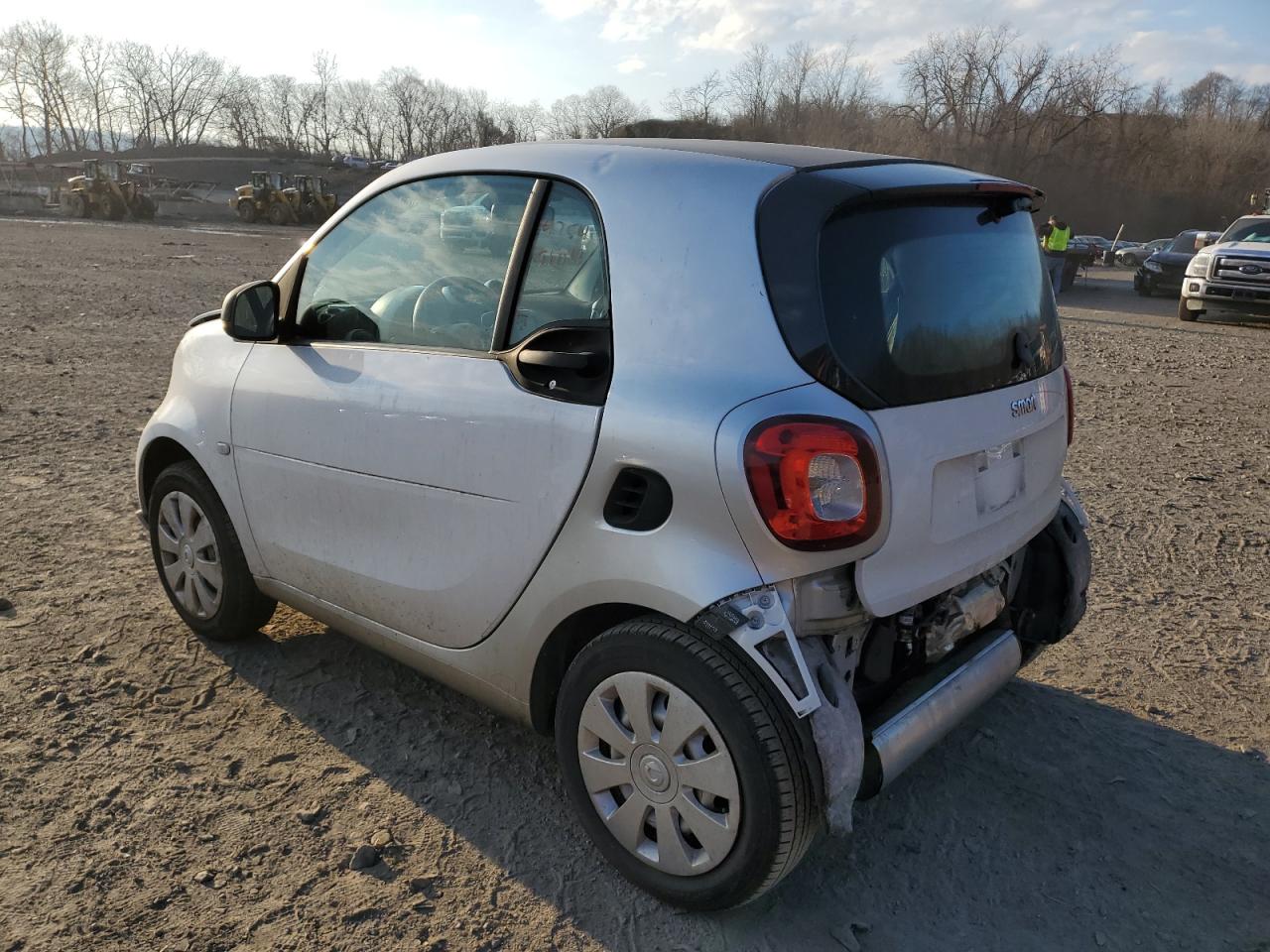 Photo 1 VIN: WMEFJ5DA5GK081617 - SMART FORTWO 