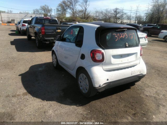 Photo 2 VIN: WMEFJ5DA5GK103423 - SMART FORTWO 