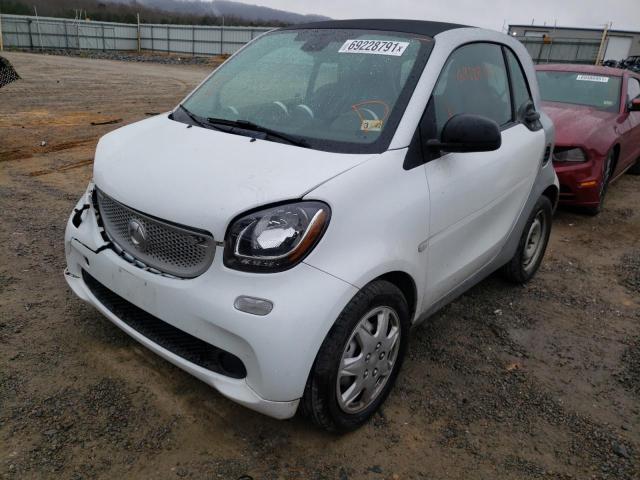 Photo 1 VIN: WMEFJ5DA5HK170072 - SMART FORTWO 