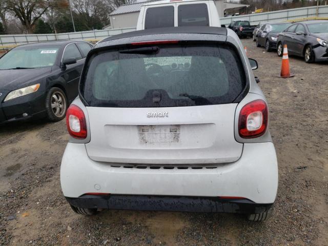 Photo 5 VIN: WMEFJ5DA5HK170072 - SMART FORTWO 