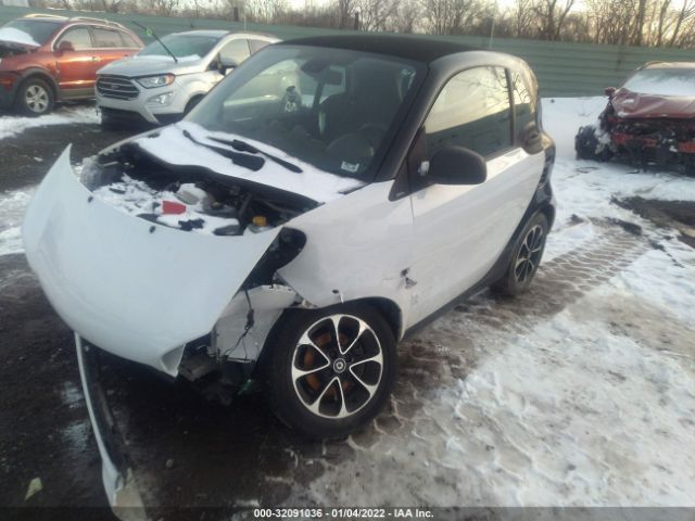 Photo 1 VIN: WMEFJ5DA5HK172341 - SMART FORTWO 