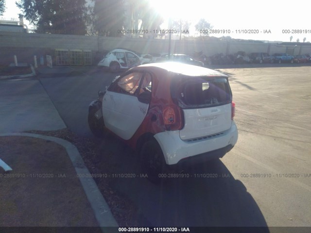 Photo 2 VIN: WMEFJ5DA6GK050635 - SMART FORTWO 