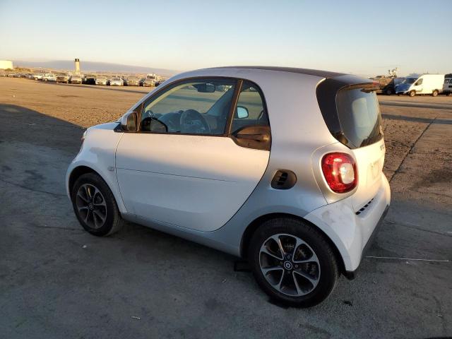 Photo 1 VIN: WMEFJ5DA6GK051414 - SMART FORTWO 