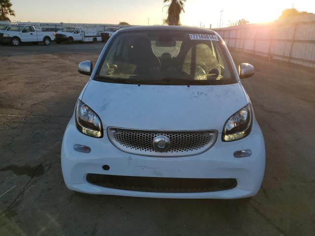 Photo 4 VIN: WMEFJ5DA6GK051414 - SMART FORTWO 