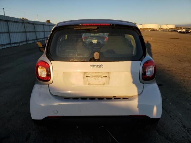 Photo 5 VIN: WMEFJ5DA6GK051414 - SMART FORTWO 