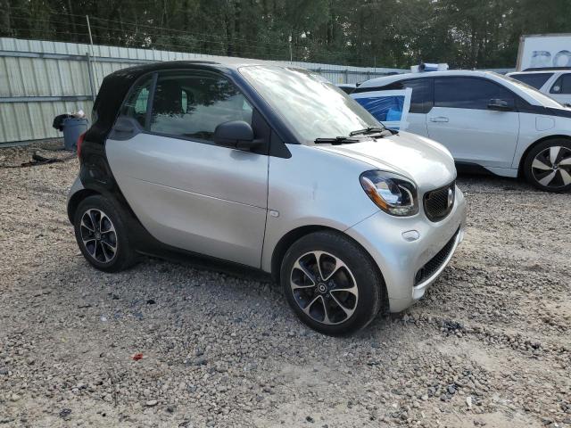 Photo 3 VIN: WMEFJ5DA6GK057472 - SMART FORTWO 