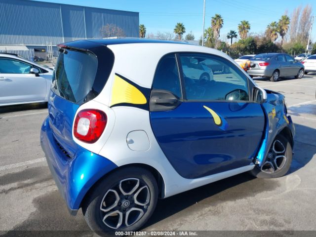 Photo 3 VIN: WMEFJ5DA6GK075907 - SMART FORTWO 