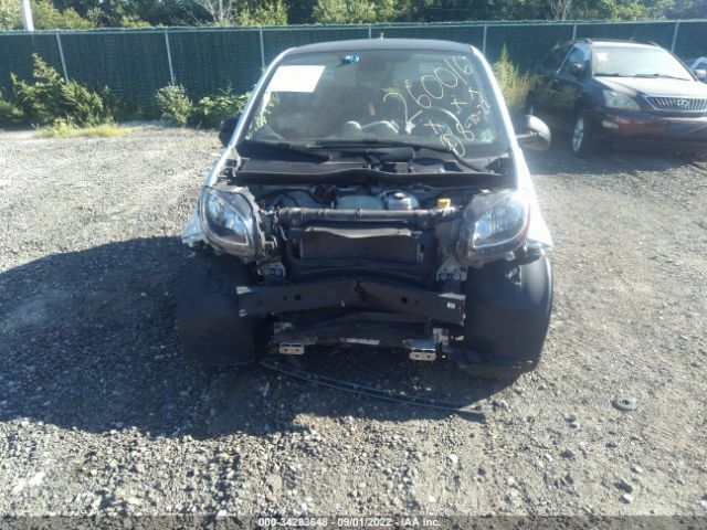 Photo 5 VIN: WMEFJ5DA6GK104886 - SMART FORTWO 