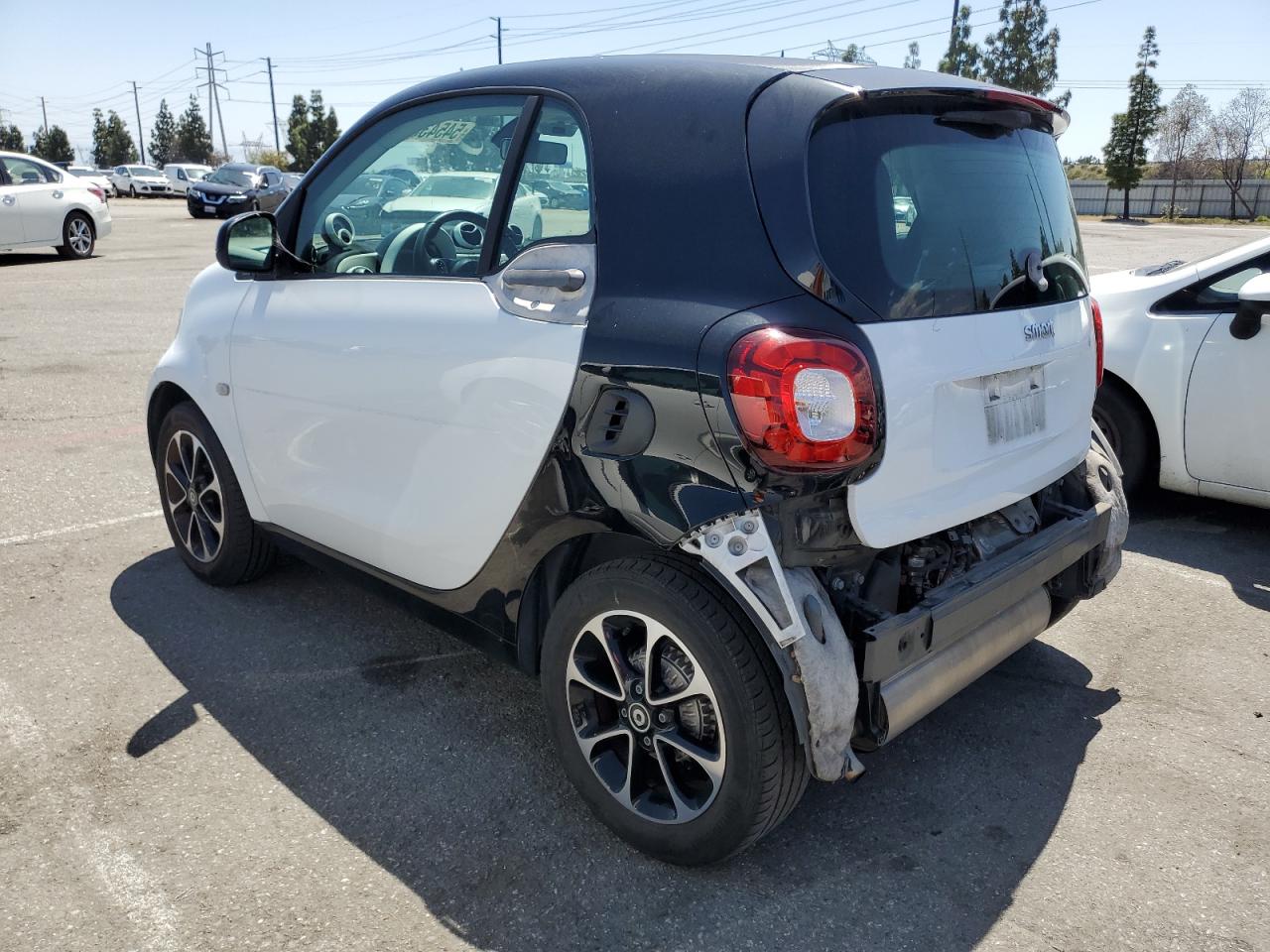 Photo 1 VIN: WMEFJ5DA7GK070652 - SMART FORTWO 