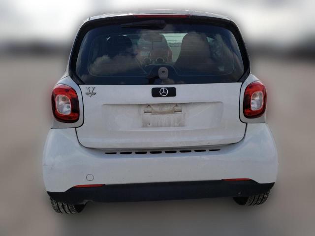 Photo 5 VIN: WMEFJ5DA7GK125343 - SMART FORTWO 